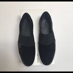 Vince a Corbin Sneaker. Women’s 7.5. Velvet